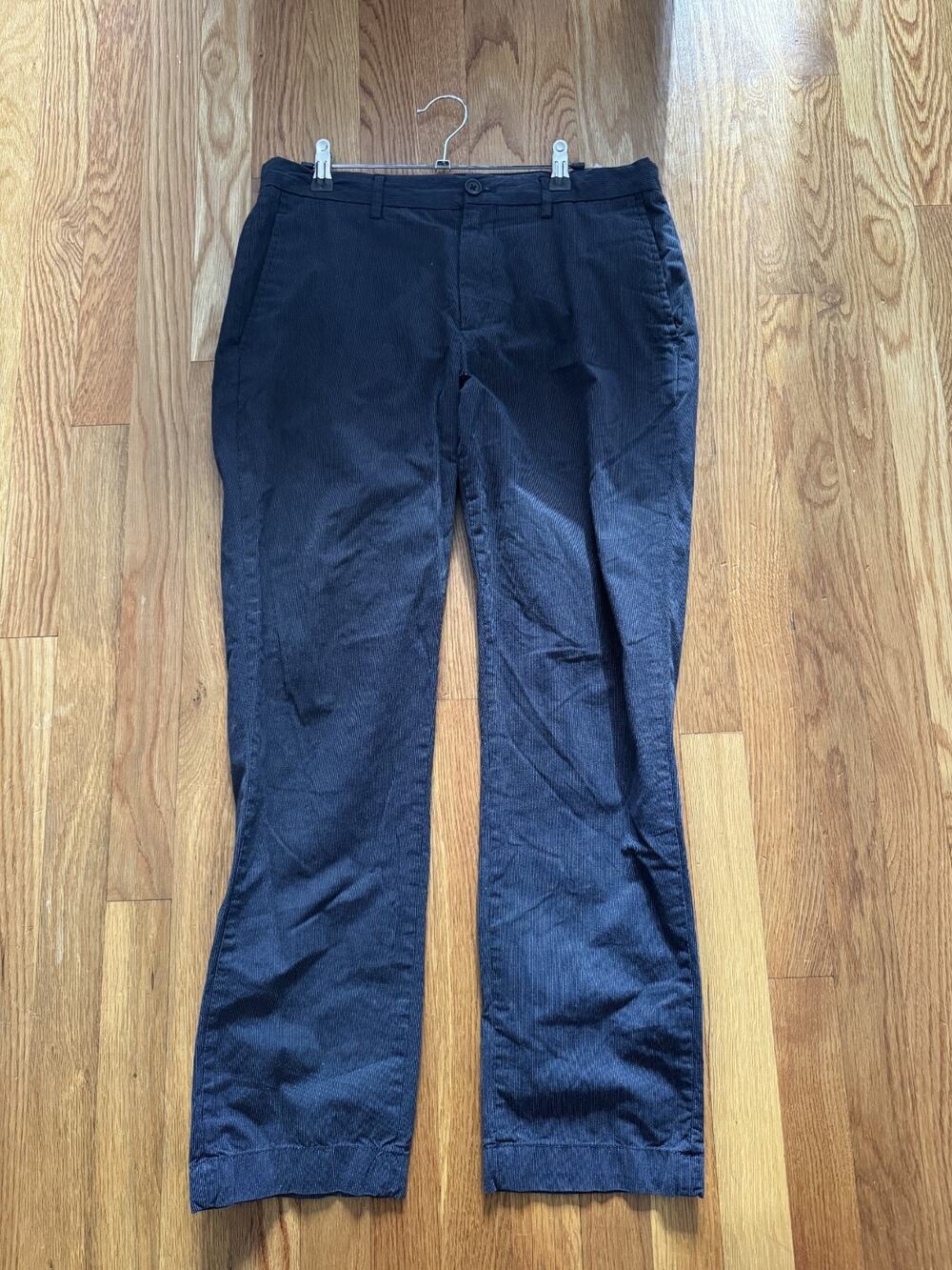Banana Republic men's blue pin stripe Slim Tapered Fit PantsSize 32x30